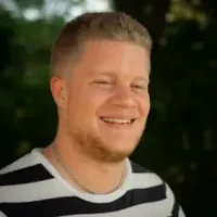 Vice ekonomiskt ansvarig Porträttbild av Mattias Winsa, vice ekonomiskt ansvarig.